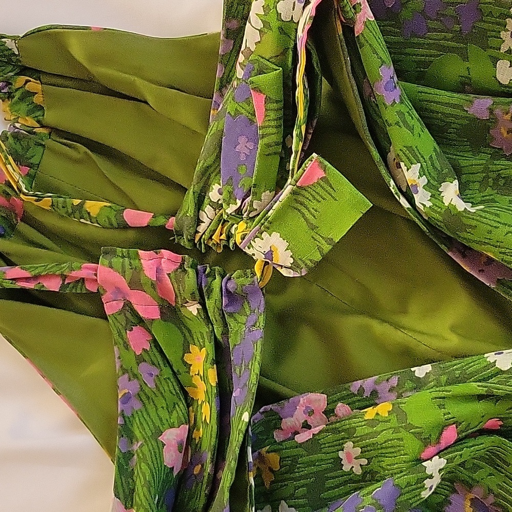Vintage 70s Deep V Floral Green Maxi Dress - Picture 7 of 15